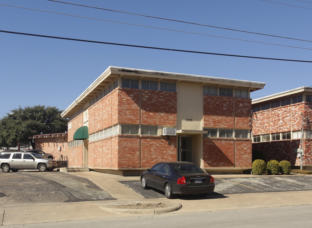 Tarantino 5425 Road Austin, Texas